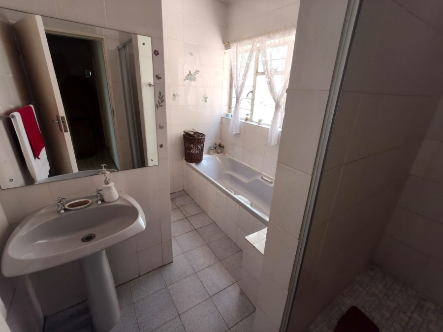 5 Bedroom Property for Sale in Cashan North West